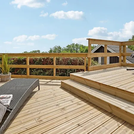 Dom wakacyjny Beautiful In Bjert With House Sea View