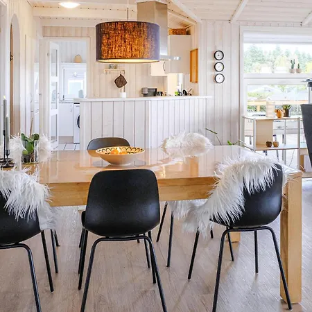 Beautiful Home In Bjert With Sauna * Abjerg